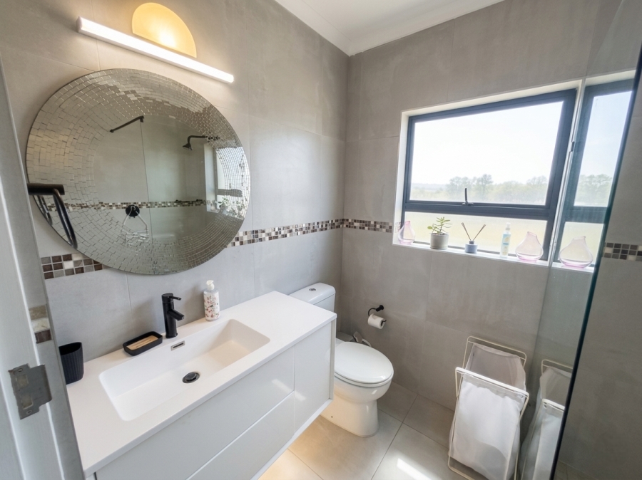 2 Bedroom Property for Sale in Table View Western Cape